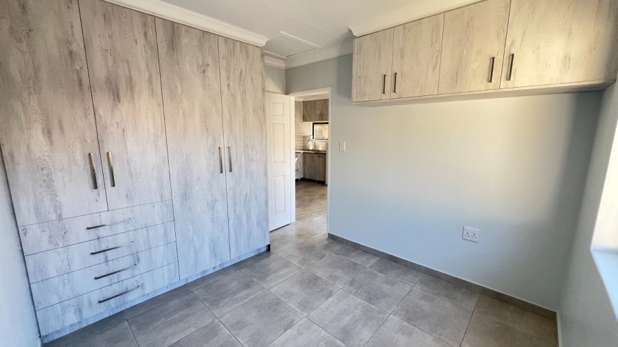 To Let 1 Bedroom Property for Rent in Langenhovenpark Free State